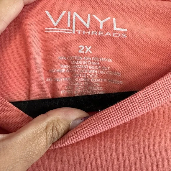 Vinyl Threads Coral Top 2X Oversized Tee Sardines - Picture 3 of 5